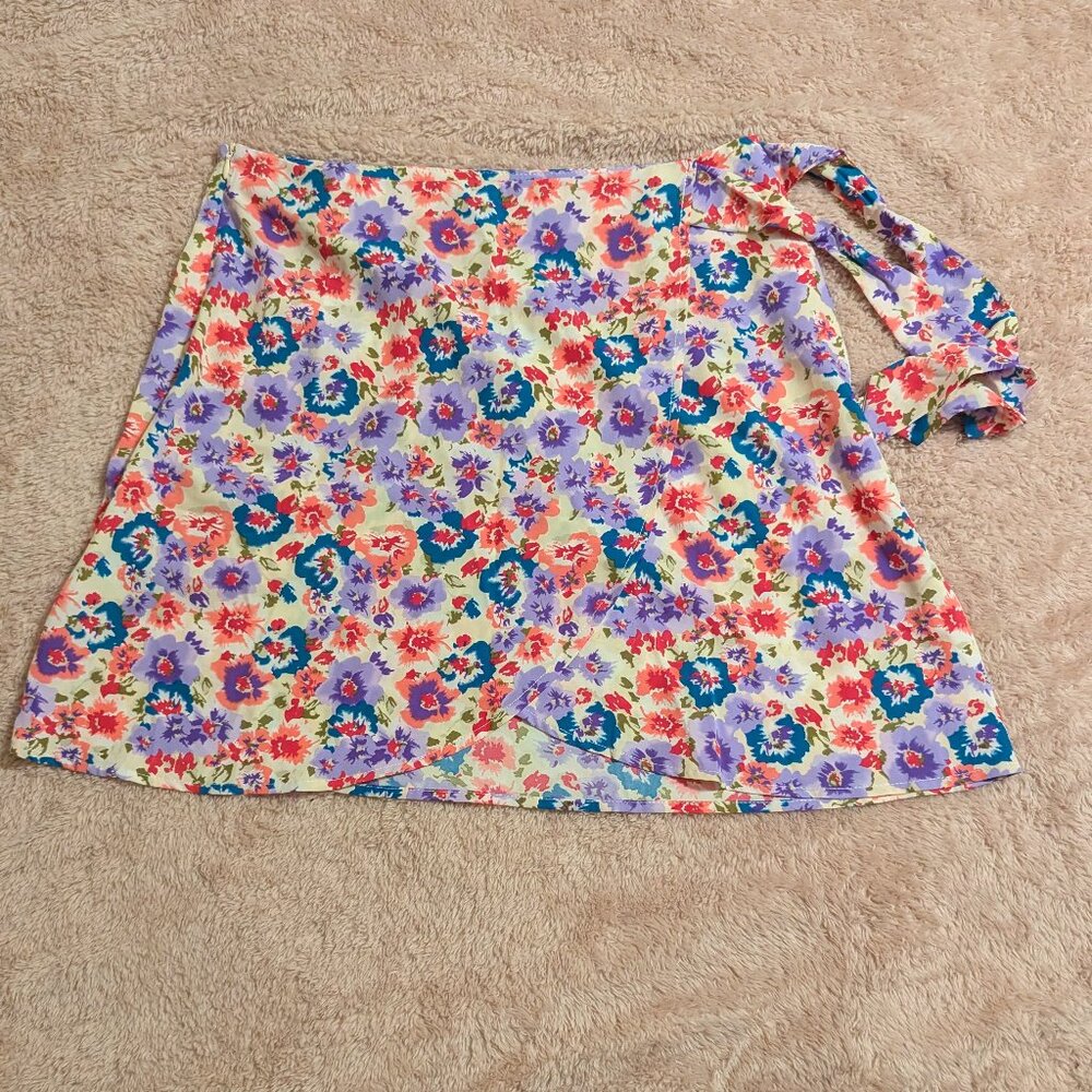 Shein Floral Wrap Skirt, Size L